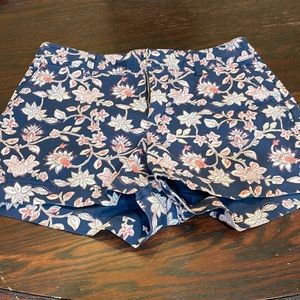 3 inch inseam Gap City Short. Size 4 floral print. Excellent condition.